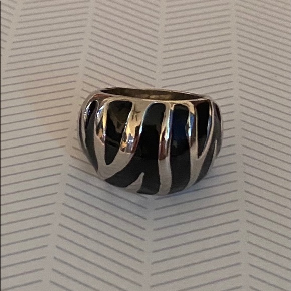 Black and Silver Zebra Stripe Statement Ring - Picture 2 of 5